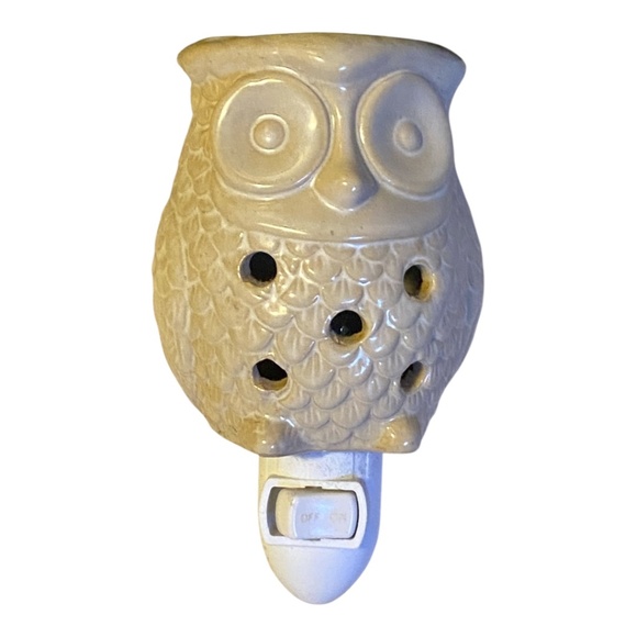 Ceramic Mini Owl plug in Candle Wax and Oil Warmer, night light - Picture 10 of 14